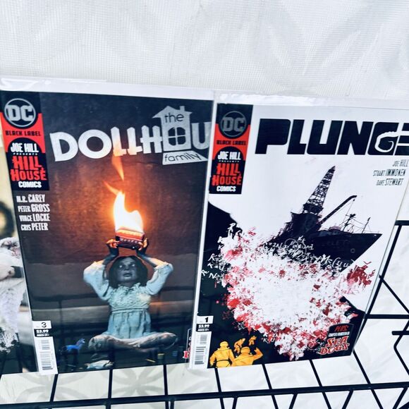 Dollhouse Family 1-3 Low Low Woods 1-3 Plunge 1 Lot DC BLACK LABEL Hill House - Picture 5 of 5